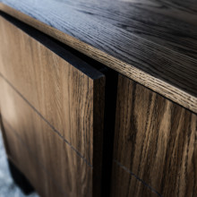 azuolo-komoda-half-breed