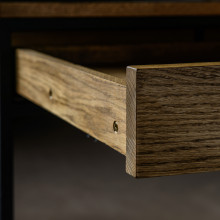 medinis-stalas-work-is-not-an-issue